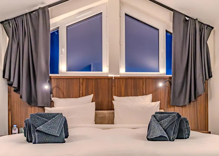 Luxurious Penthouse Lumina - Fire Place, Pool&spa Appartement *