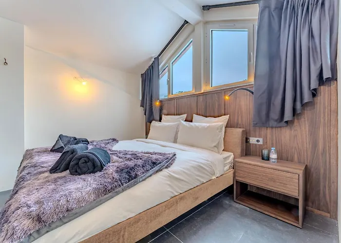 Luxurious Penthouse Lumina - Fire Place, Pool And - Niverolles Apartman